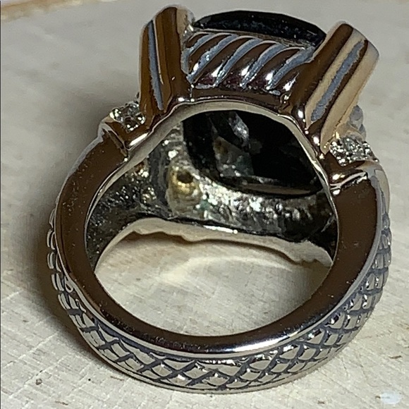 Stunning Fashion Ring - Picture 3 of 5